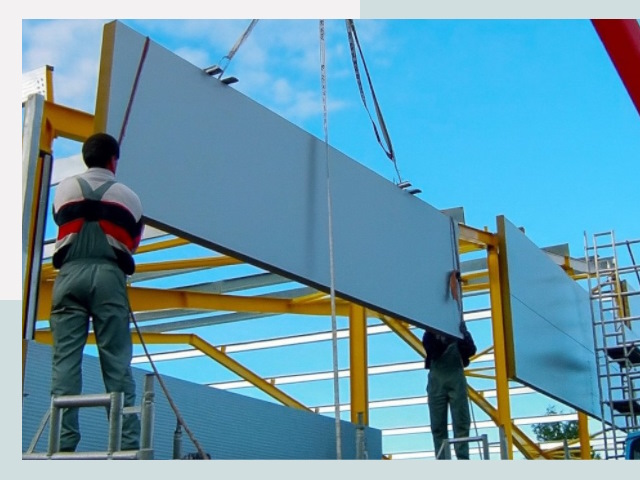 Монтаж сэндвич-панелей в Майкопе от 607 руб.